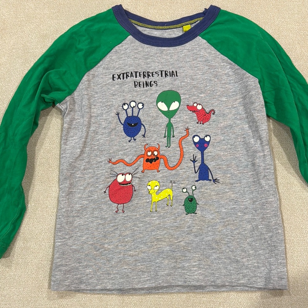 Kids Extraterrestrial Beings Gray and Green Shirt